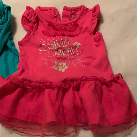 Tops - Picture 3 of 5